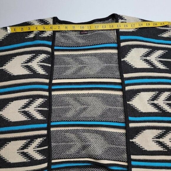 RoCk & Roll Cowgirl Women's Mexican Poncho Size Small Open Front - Picture 5 of 7